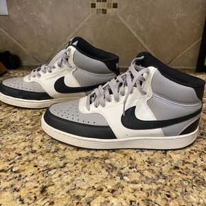 Nike Court Vision Mid